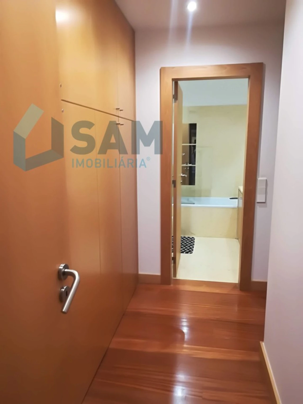 Apartamento T4 para Venda em Lordelo do Ouro e Massarelos Foto 14