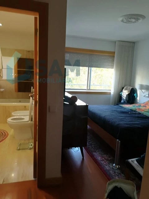 Apartamento T4 para Venda em Lordelo do Ouro e Massarelos
