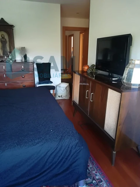 Apartamento T4 para Venda em Lordelo do Ouro e Massarelos