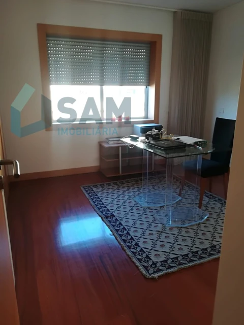 Apartamento T4 para Venda em Lordelo do Ouro e Massarelos