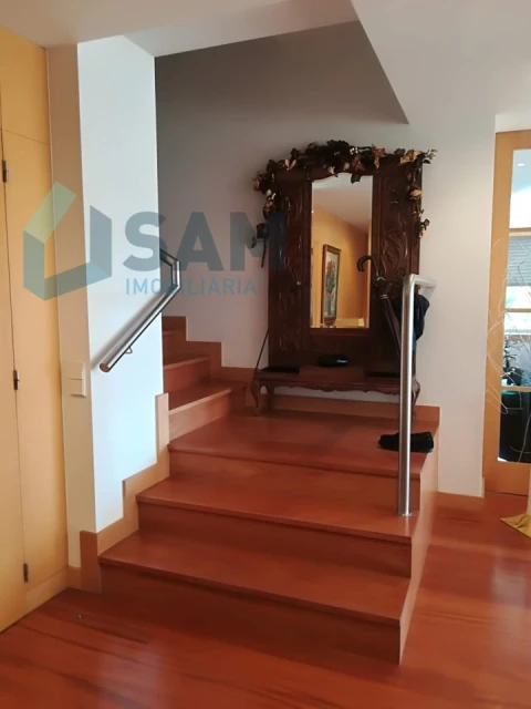 Apartamento T4 para Venda em Lordelo do Ouro e Massarelos