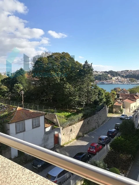 Apartamento T4 para Venda em Lordelo do Ouro e Massarelos