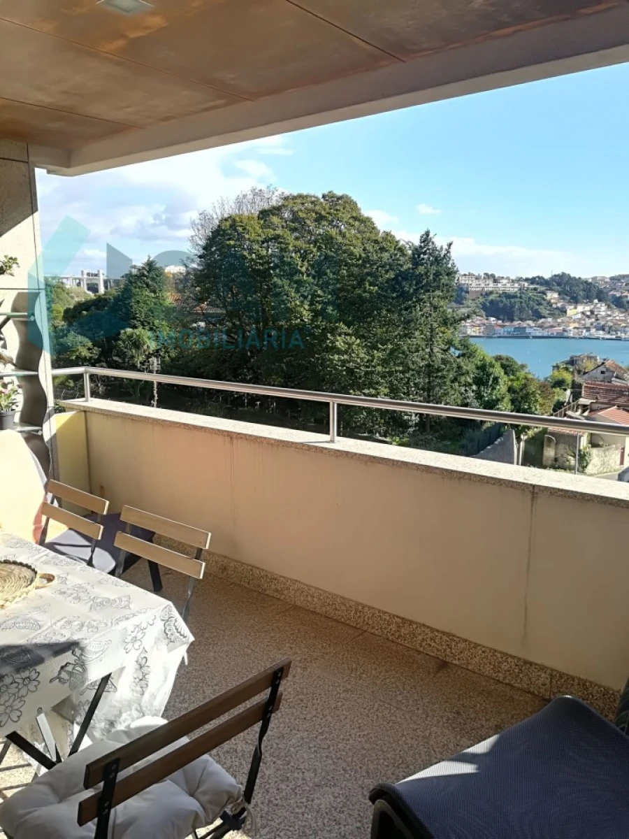 Apartamento T4 para Venda em Lordelo do Ouro e Massarelos Foto 34