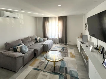 Apartamento T4 para Venda em Samora Correia