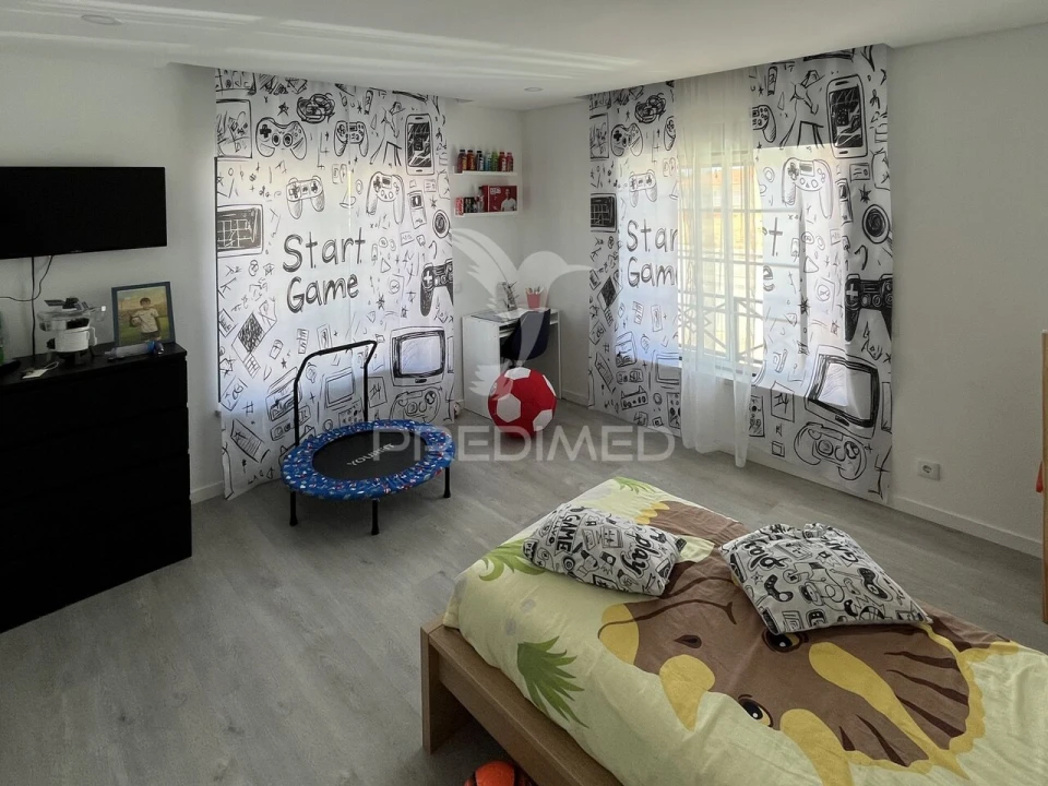 Apartamento T4 para Venda em Samora Correia Foto 5