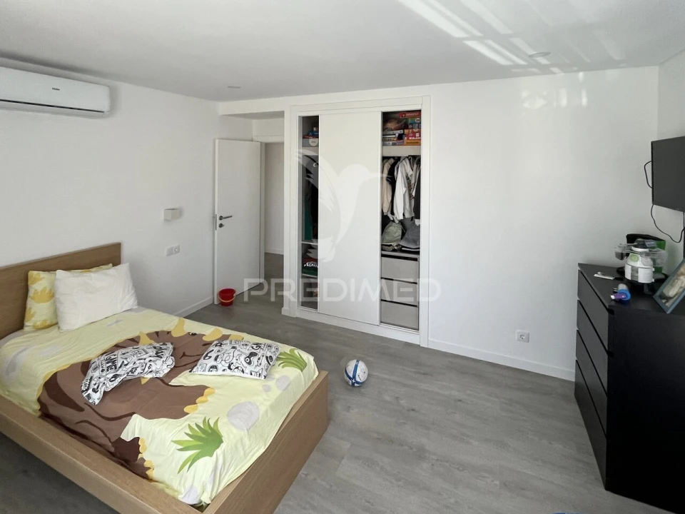 Apartamento T4 para Venda em Samora Correia Foto 7