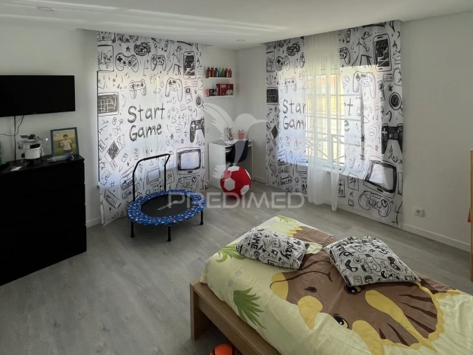 Apartamento T4 para Venda em Samora Correia Foto 5