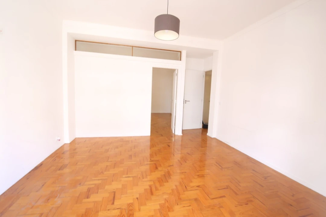 Escritório para Arrendamento em Nossa Senhora do Pópulo, Coto e São Gregório Foto 1