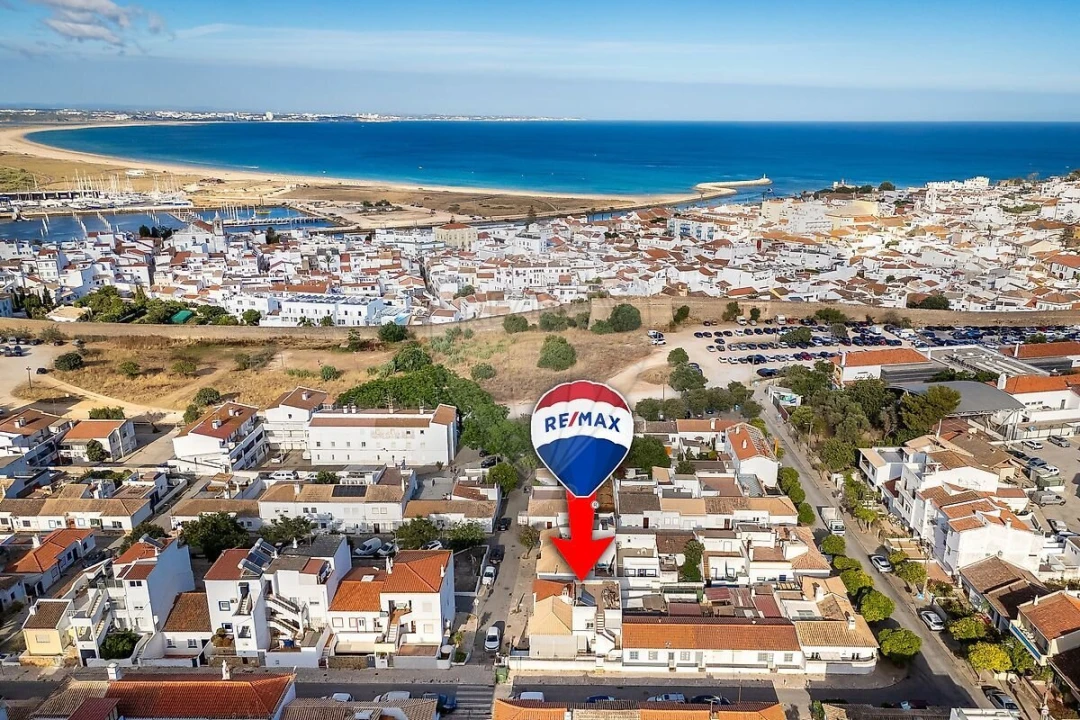 Moradia T3 para Venda em Lagos (São Sebastião e Santa Maria) Foto 1