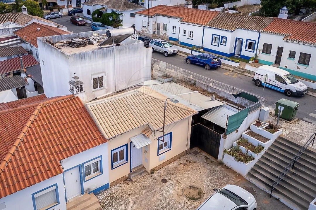 Moradia T3 para Venda em Lagos (São Sebastião e Santa Maria) Foto 4