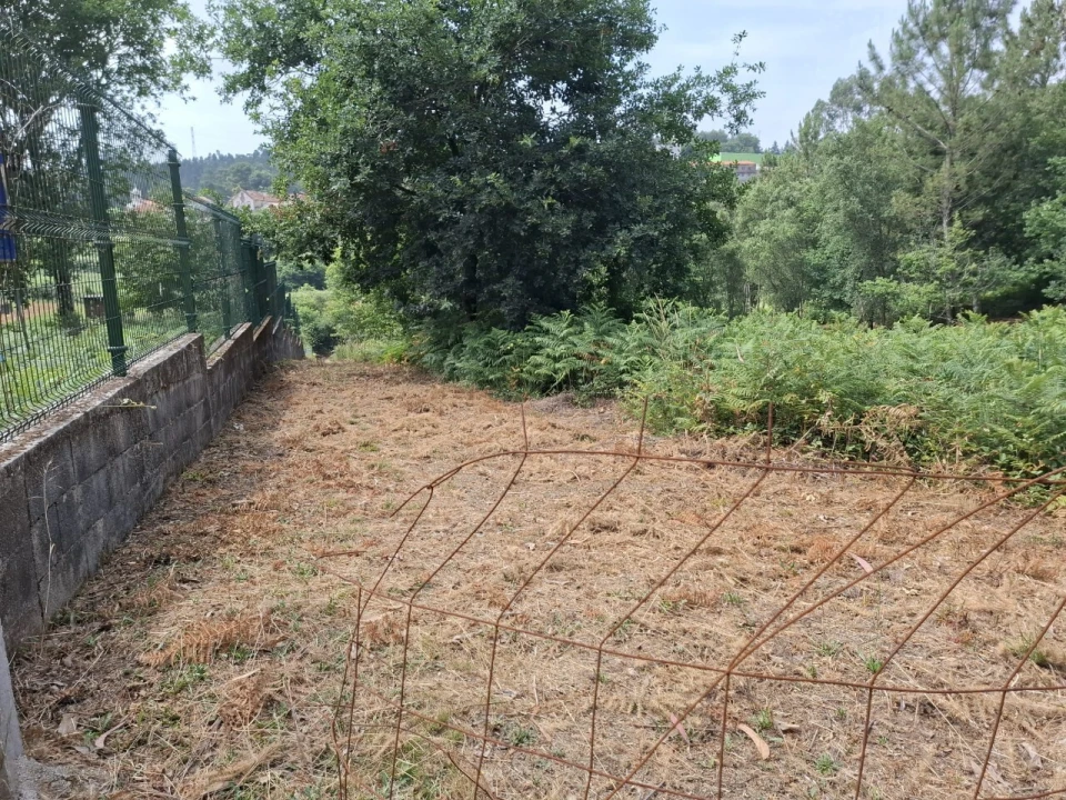 Terreno para Venda em Macieira de Cambra Foto 12
