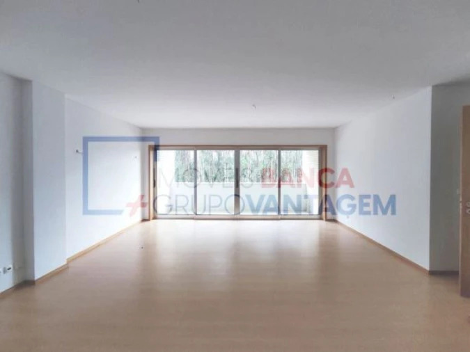 Apartamento T3 para Venda em Moreira Foto 3