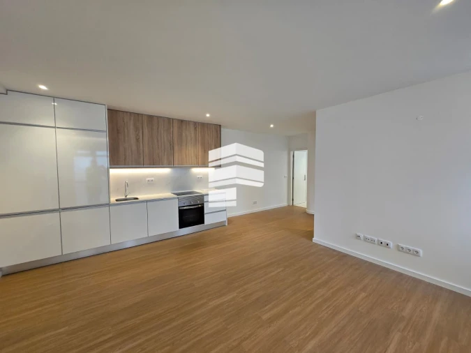 Apartamento T1 para Venda em Caniço Foto 2