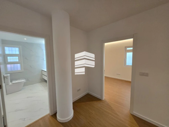 Apartamento T1 para Venda em Caniço Foto 9