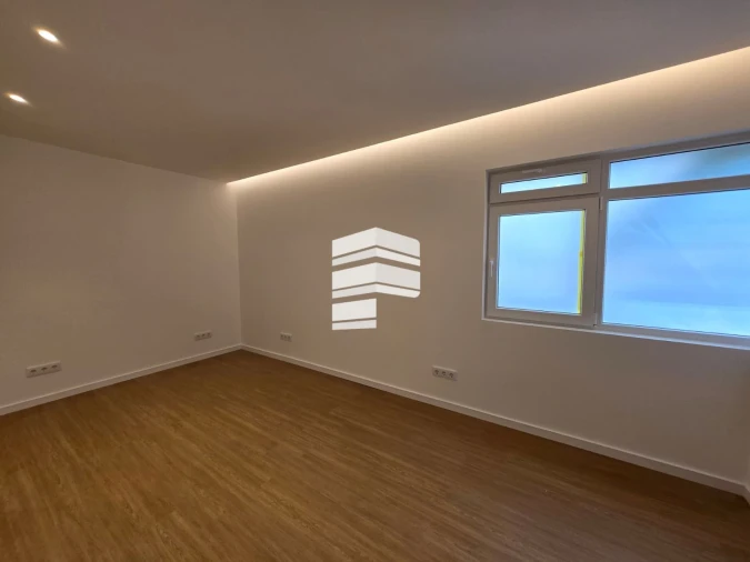Apartamento T1 para Venda em Caniço Foto 14