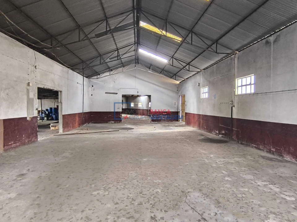 Armazém para Venda em Alcanena e Vila Moreira Foto 11