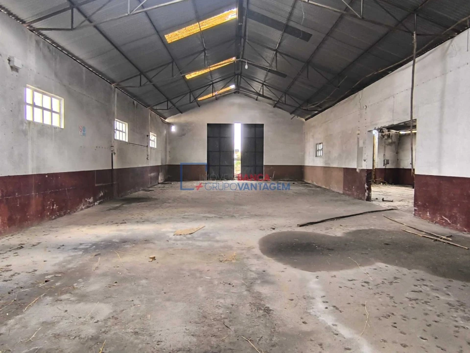 Armazém para Venda em Alcanena e Vila Moreira Foto 13