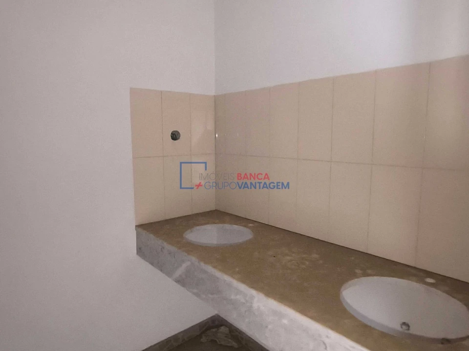 Armazém para Venda em Alcanena e Vila Moreira Foto 24