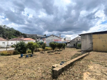 Armazém para Venda em Alcanena e Vila Moreira