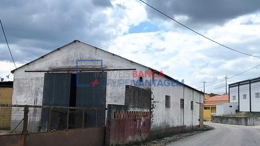 Armazém para Venda em Alcanena e Vila Moreira