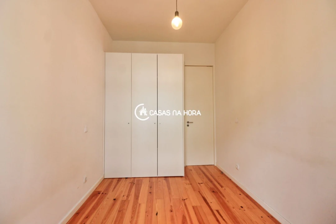 Apartamento T2 para Venda em Bonfim Foto 9