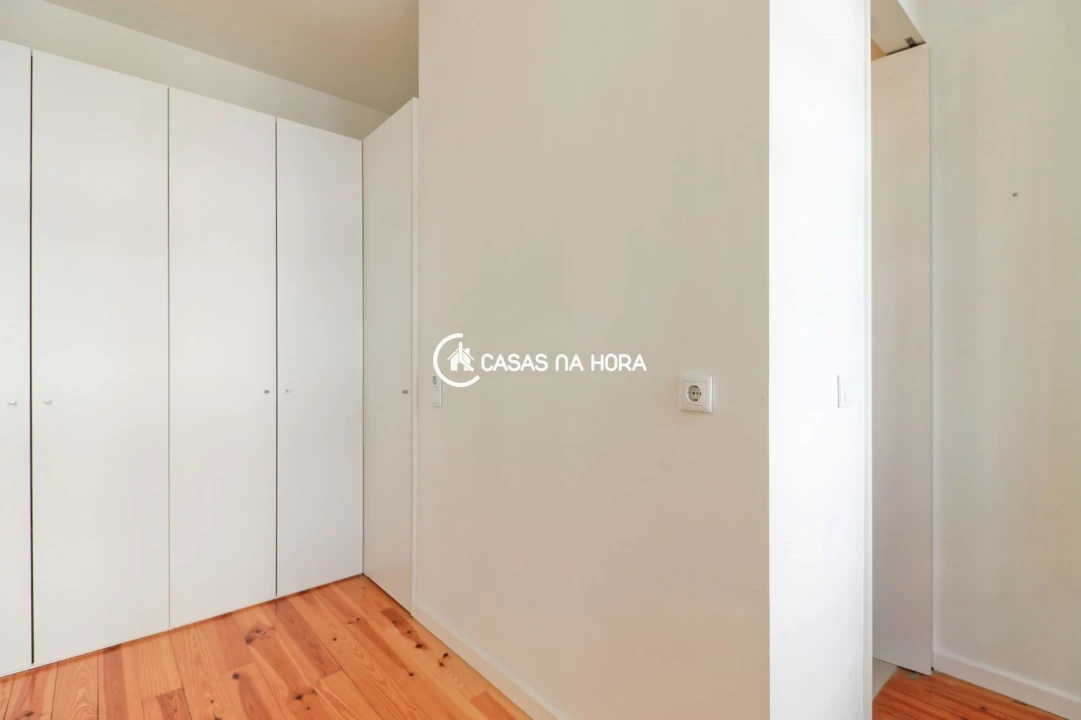 Apartamento T2 para Venda em Bonfim Foto 13