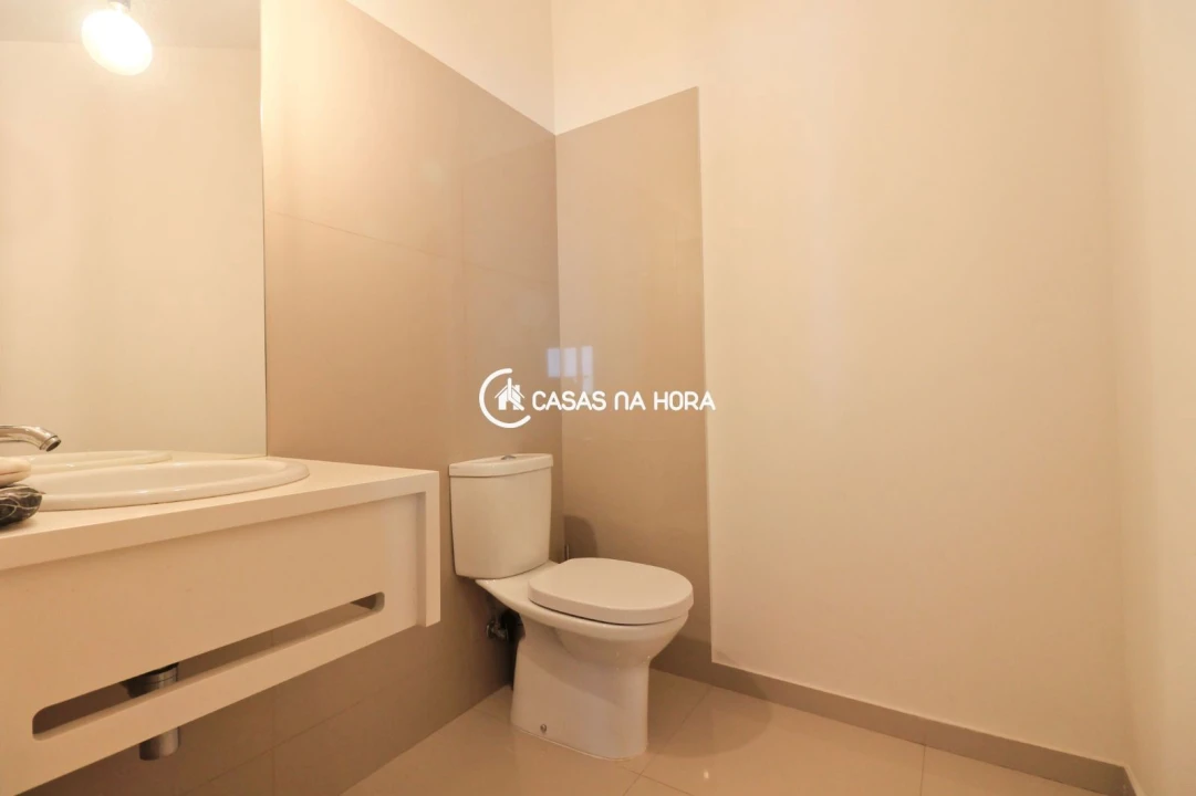 Apartamento T2 para Venda em Bonfim Foto 30