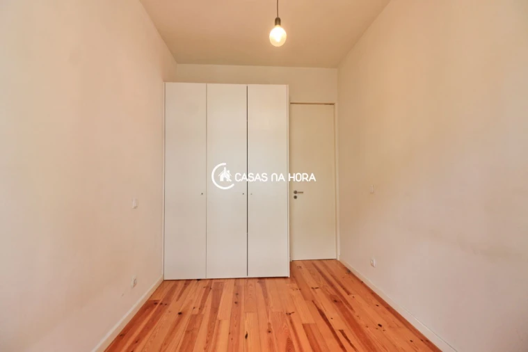 Apartamento T2 para Venda em Bonfim Foto 9