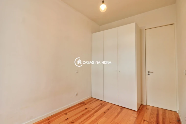 Apartamento T2 para Venda em Bonfim Foto 10