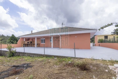Moradia T3 para Venda em Canedo, Vale e Vila Maior