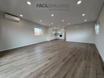 Apartamento T2 para Venda em Azeitão (São Lourenço e São Simão)