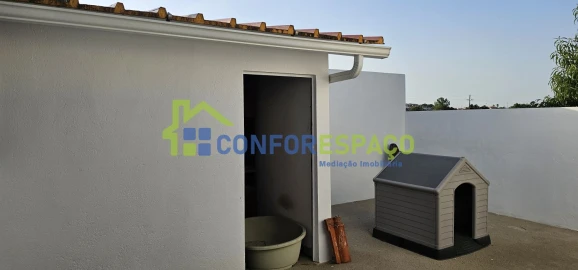 Moradia T3 para Arrendamento em Cebolais de Cima e Retaxo