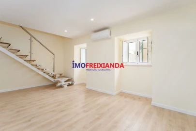 Moradia T2 para Venda em Caxarias