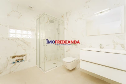 Moradia T2 para Venda em Caxarias