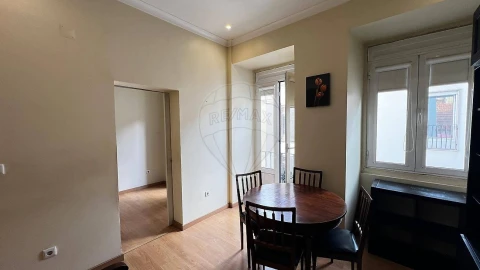 Apartamento T1 para Arrendamento em Misericórdia
