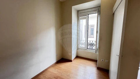 Apartamento T1 para Arrendamento em Misericórdia