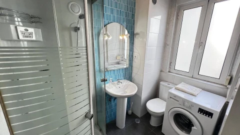 Apartamento T1 para Arrendamento em Misericórdia