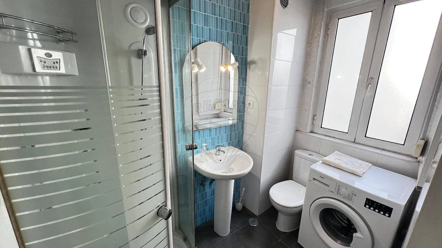 Apartamento T1 para Arrendamento em Misericórdia Foto 10