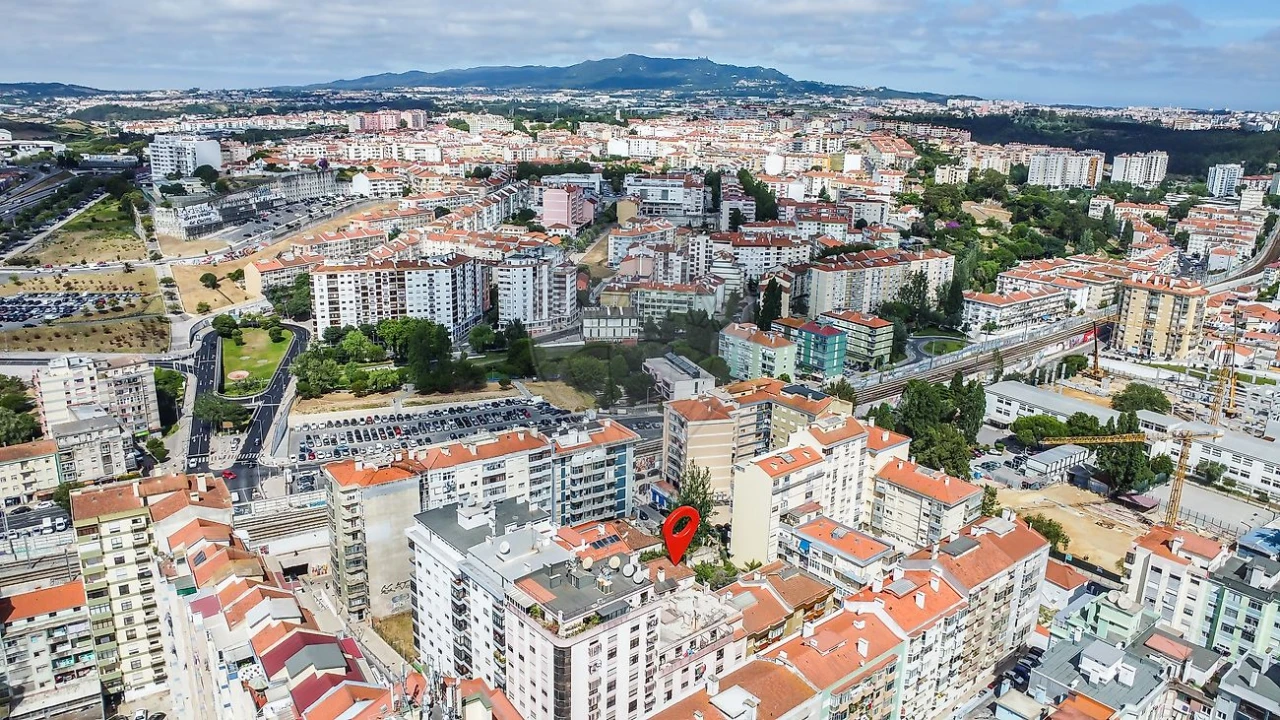 Prédio para Venda em Cacém e São Marcos Foto 41