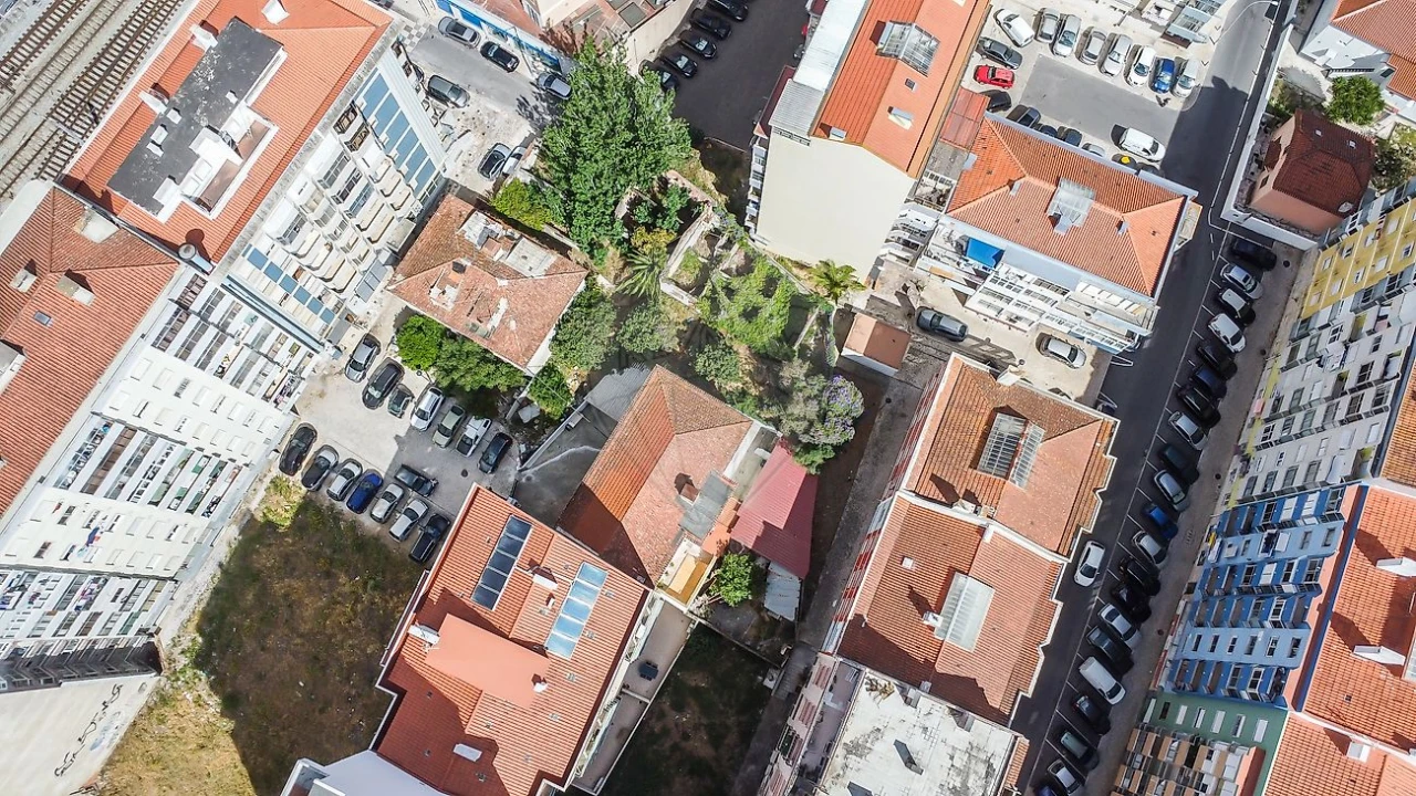 Prédio para Venda em Cacém e São Marcos Foto 32