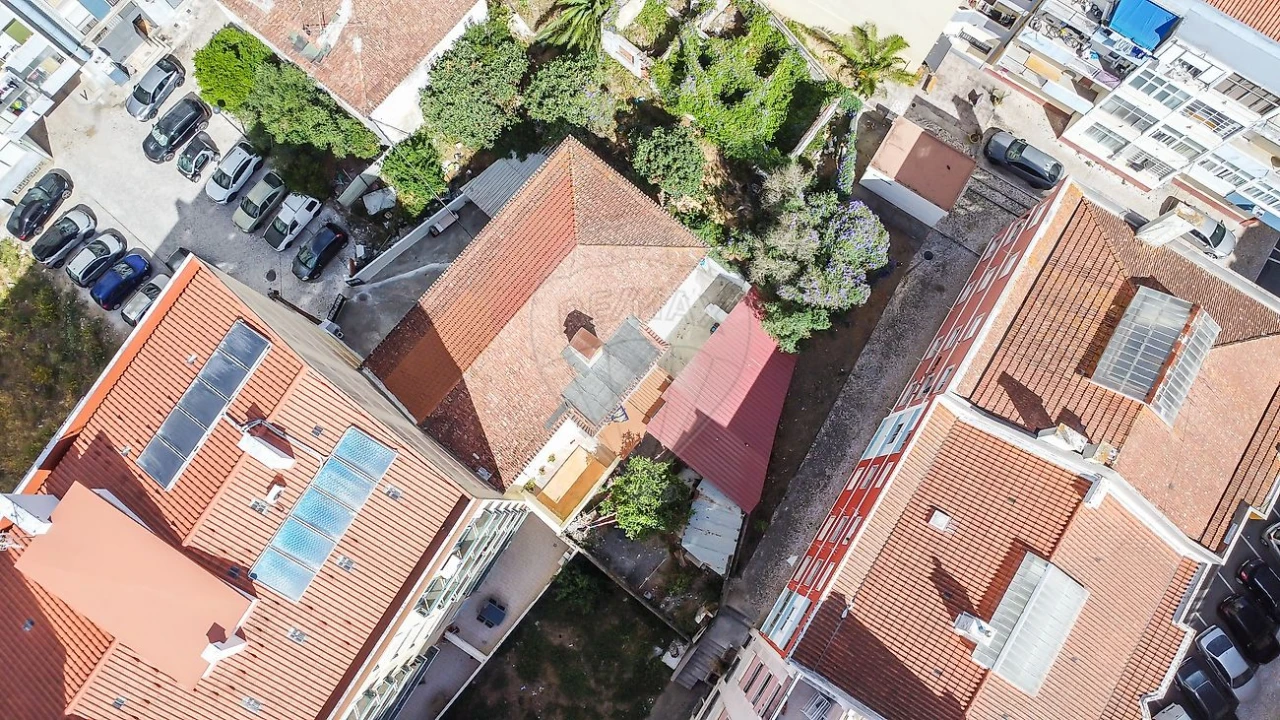 Prédio para Venda em Cacém e São Marcos Foto 30