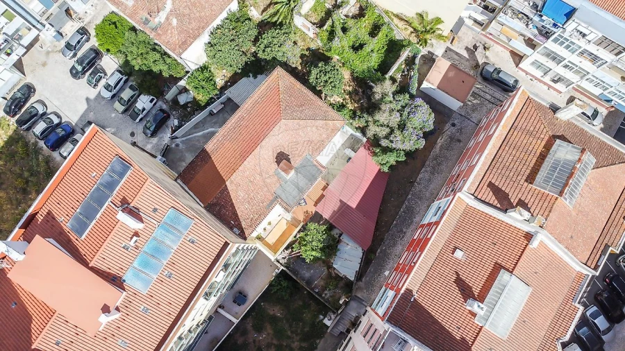 Prédio para Venda em Cacém e São Marcos Foto 30