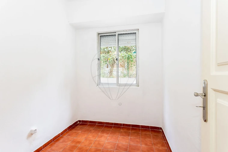 Prédio para Venda em Cacém e São Marcos Foto 16