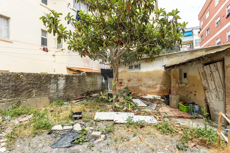 Prédio para Venda em Cacém e São Marcos Foto 26