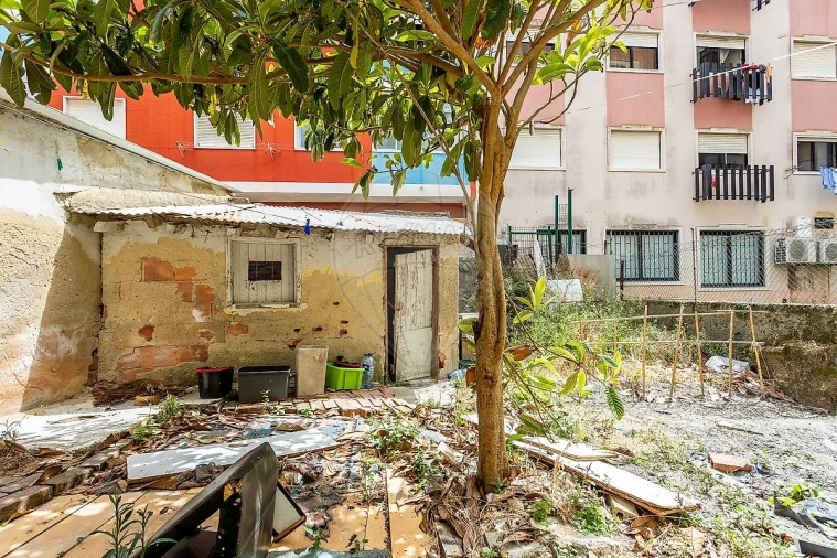 Prédio para Venda em Cacém e São Marcos Foto 25