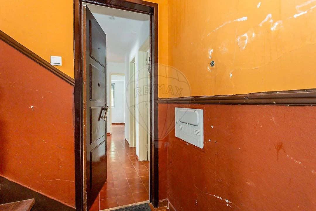 Prédio para Venda em Cacém e São Marcos Foto 23