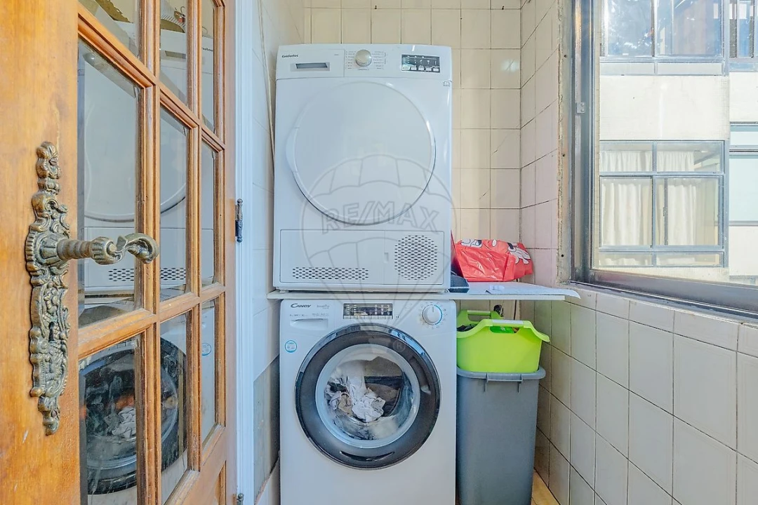 Apartamento T2 para Venda em Vilar de Andorinho Foto 8