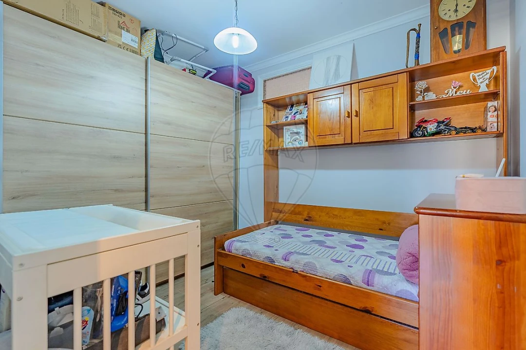 Apartamento T2 para Venda em Vilar de Andorinho Foto 13