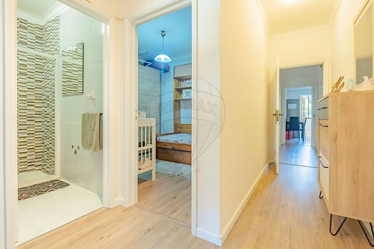 Apartamento T2 para Venda em Vilar de Andorinho Foto 18