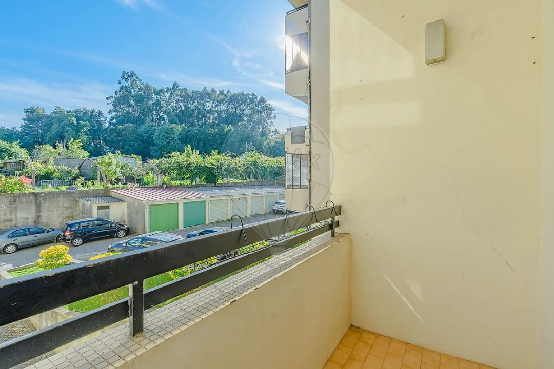 Apartamento T2 para Venda em Vilar de Andorinho Foto 9